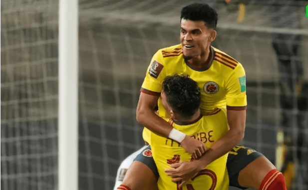 乌拉圭翻盘瑞士,马丁内利统治全场 乌拉圭翻盘瑞士,马丁内利统治全场