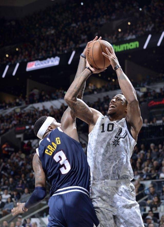 马刺险胜北京队，戈贝尔惊艳四座