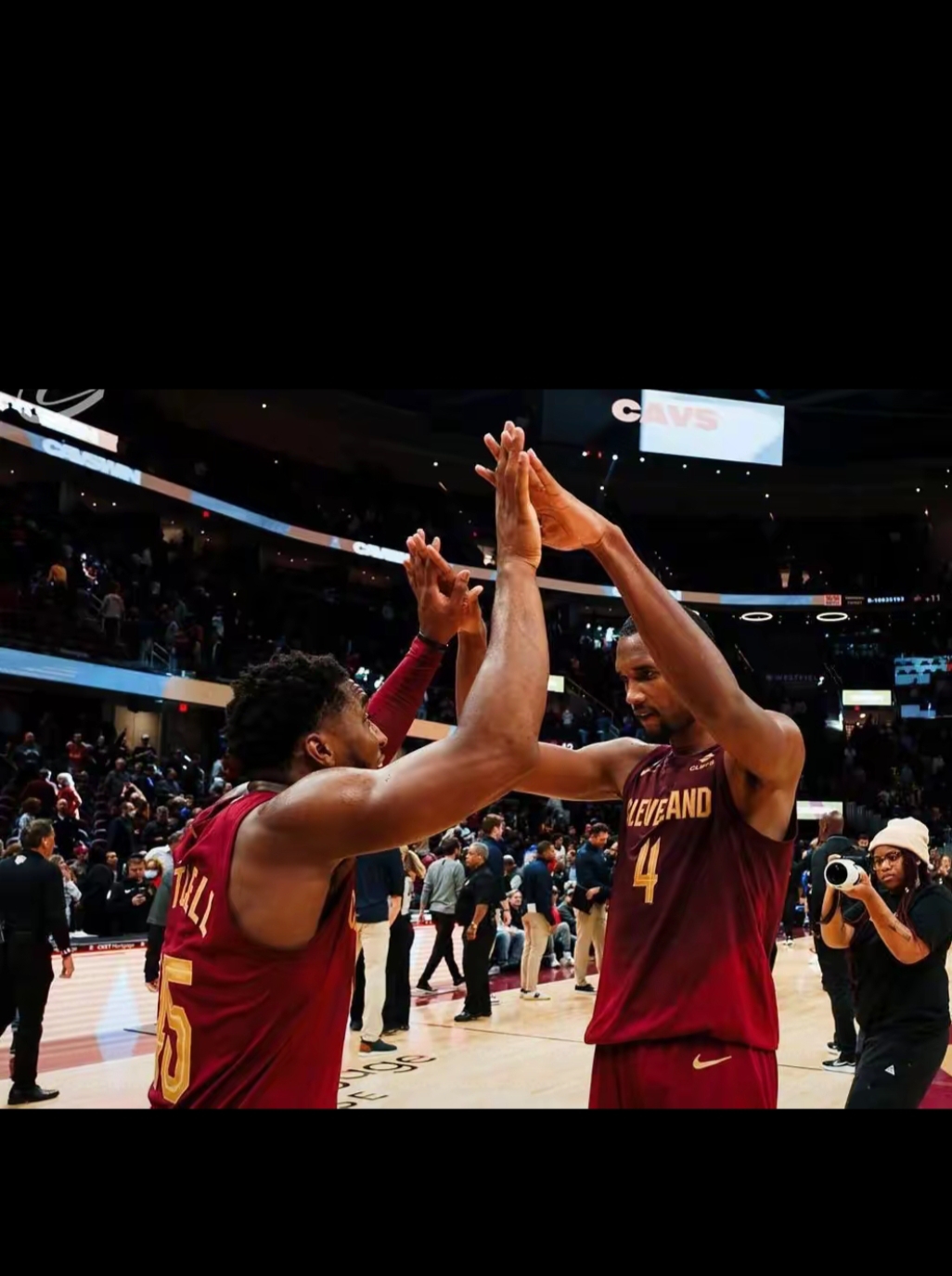 凯尔特人绝杀湖人,拉文扛起全队 凯尔特人绝杀湖人,拉文扛起全队