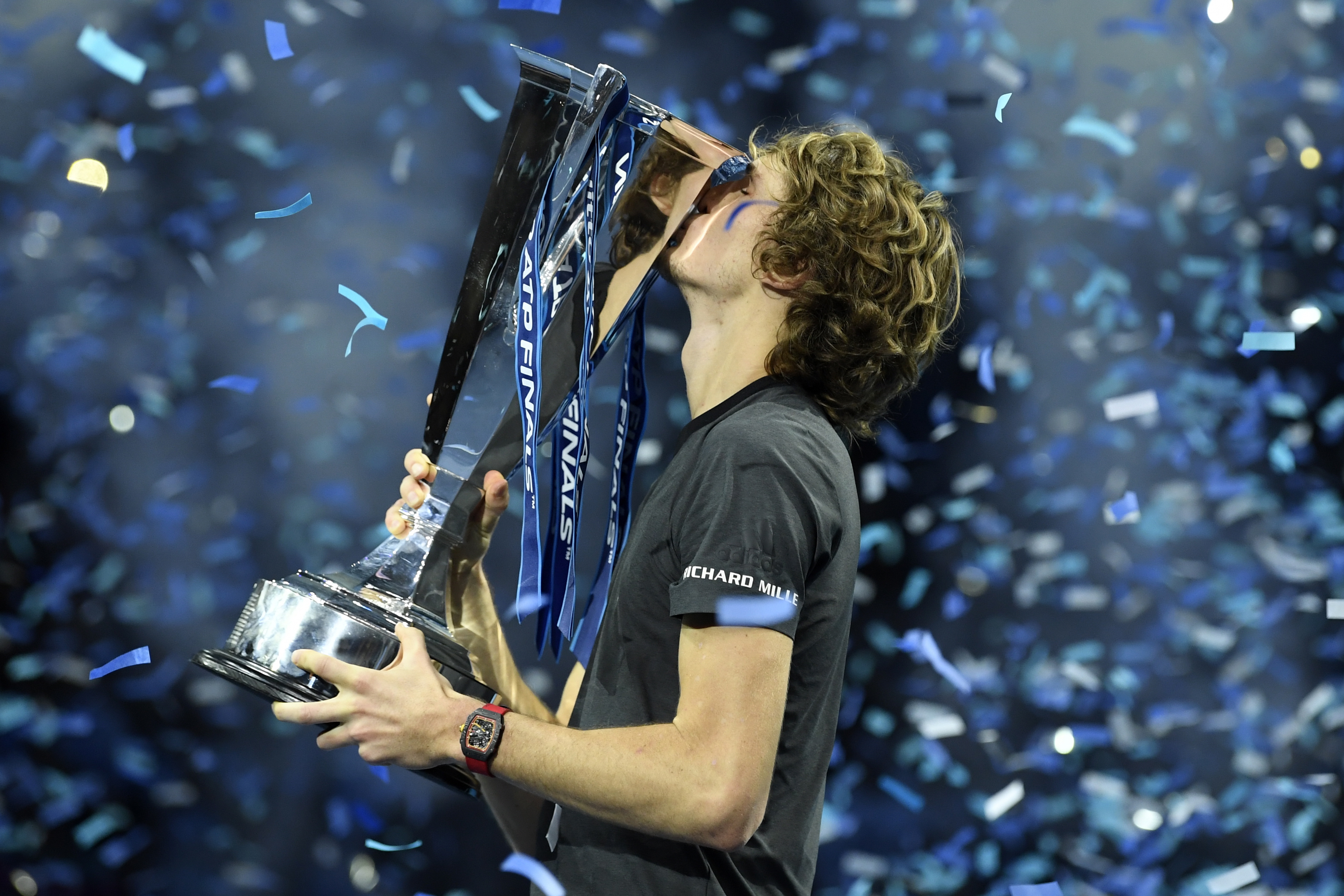 年终总决赛完胜ATP总决赛，兹维列夫扛起全队