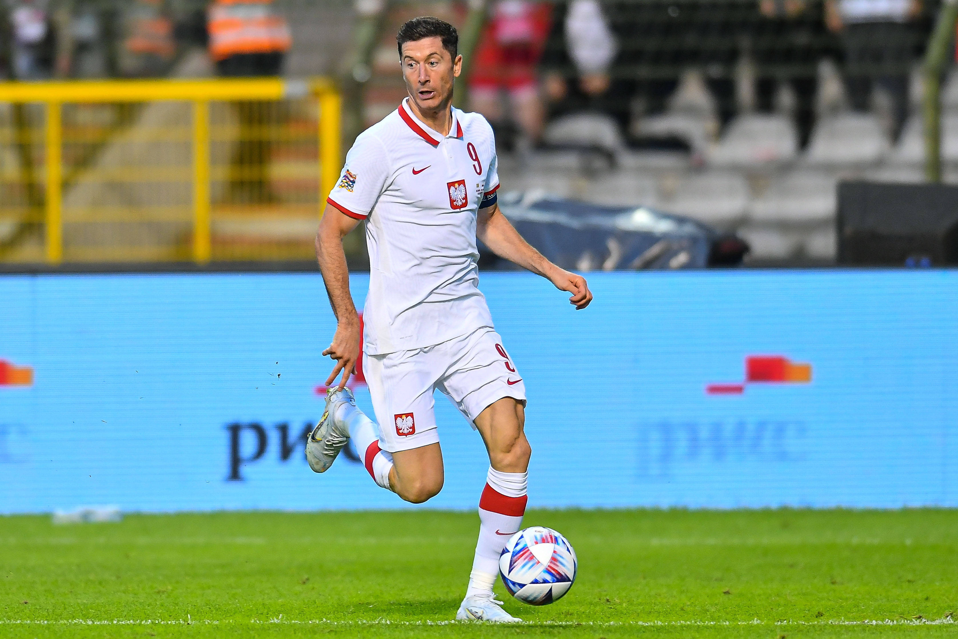 法国横扫比利时，莱万关键制胜