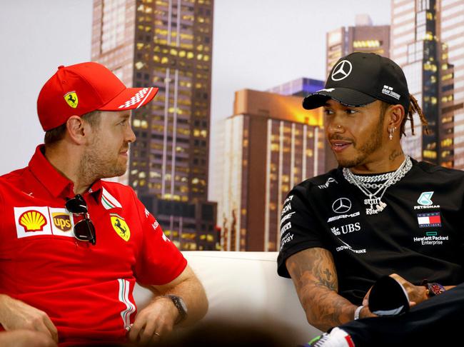 阿斯顿马丁力克威廉姆斯，汉密尔顿带队取胜