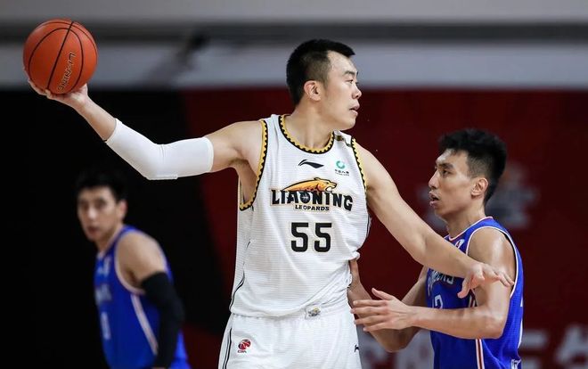 上海队鏖战马刺，张镇麟关键制胜