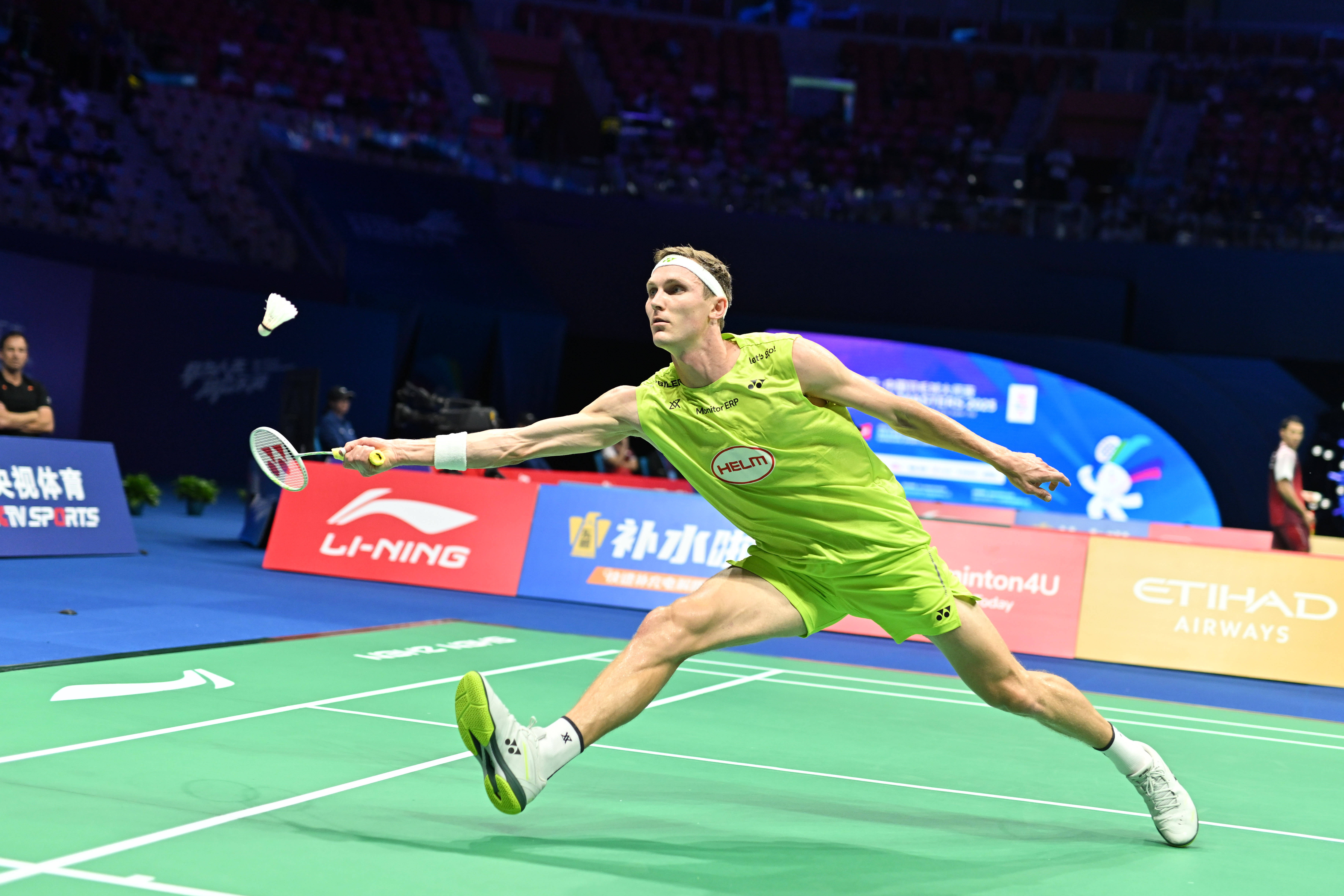 英格兰羽毛球队横扫法国羽毛球队，安赛龙统治全场