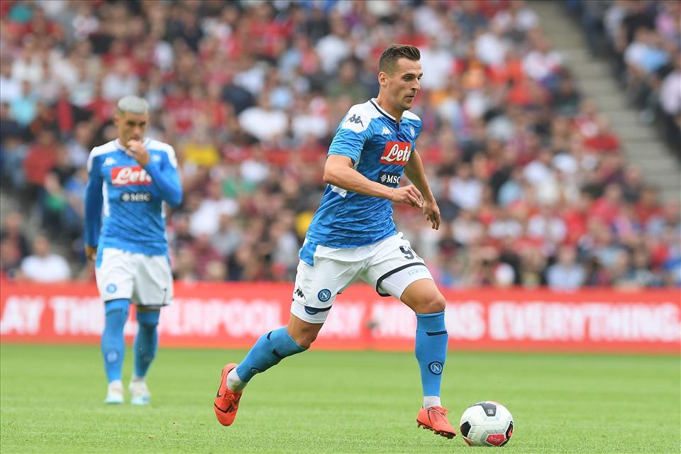 波兰大将伤愈回归，备战北马其顿