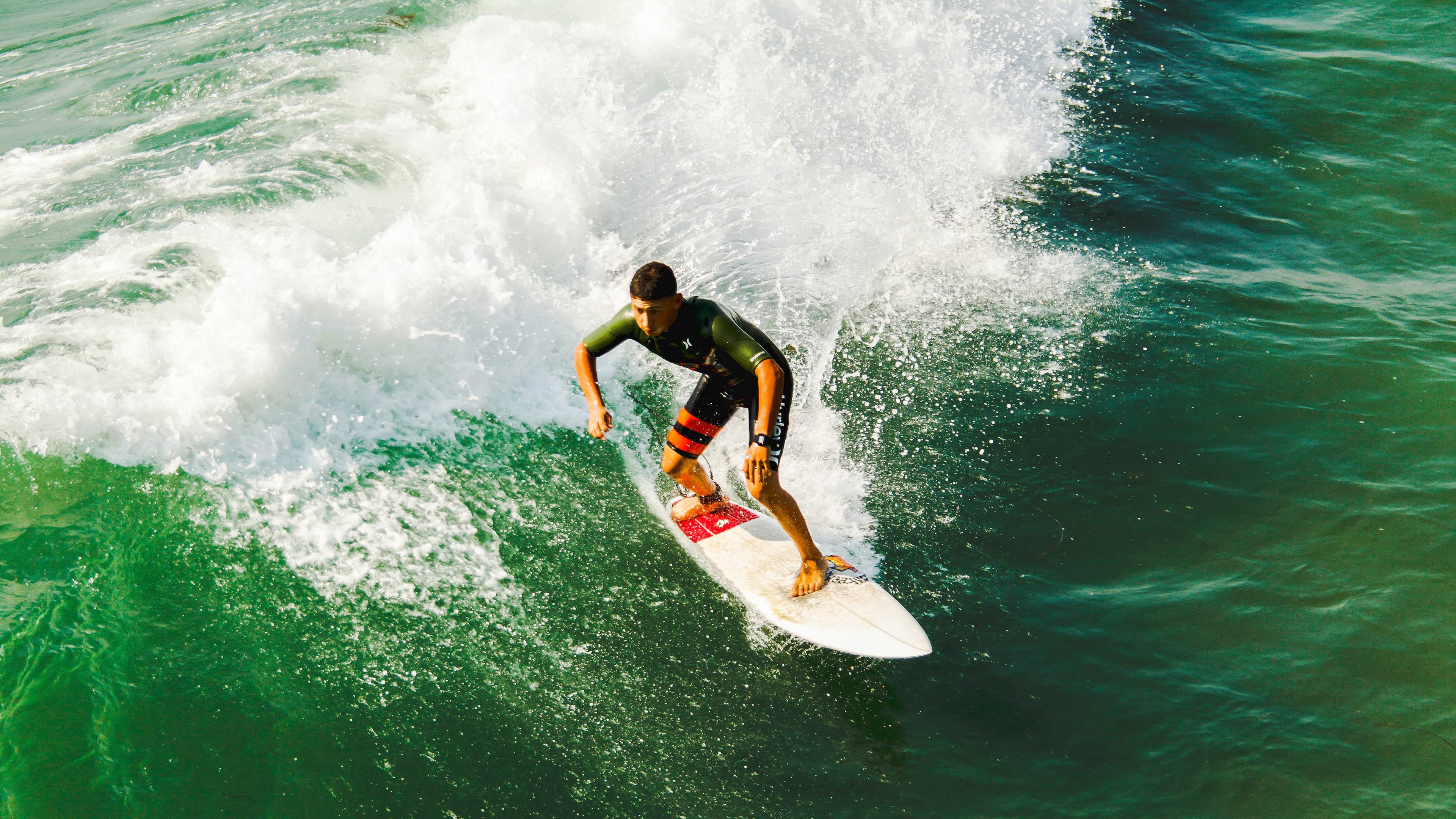 绿茵独舞，内马尔撕裂防线之夜，马里与贝蒂斯的战术迷局