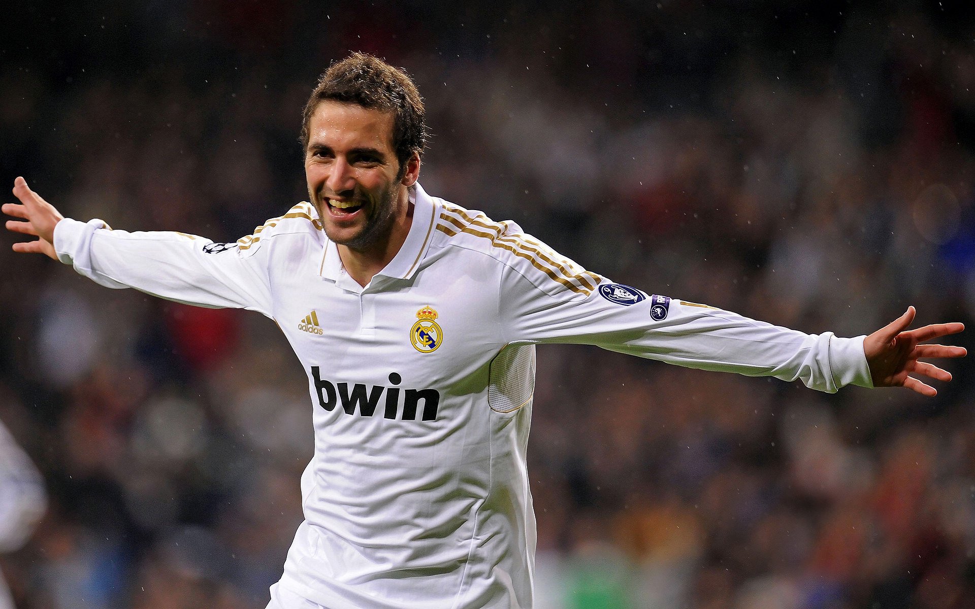 F1新赛季揭幕战，勒沃库森决胜局式战术，爱尔兰车手上演绝地反击